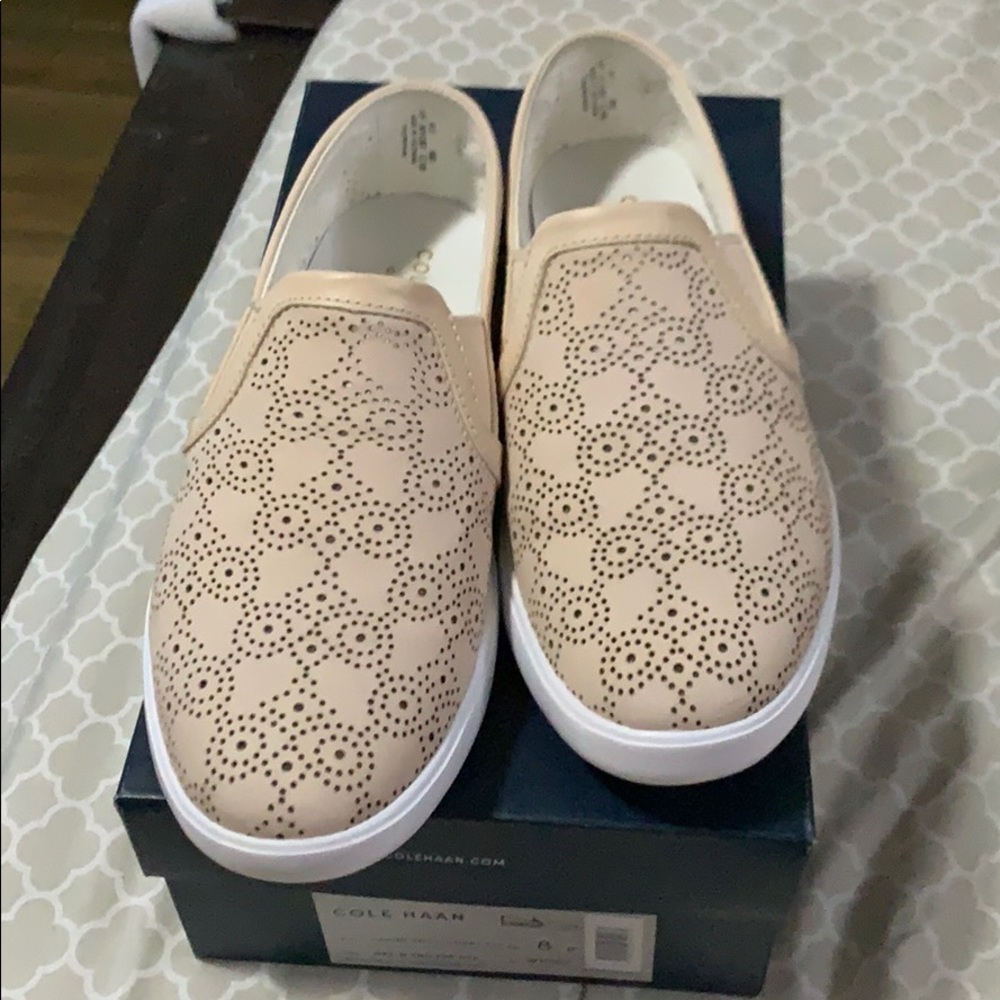 Walking shoe